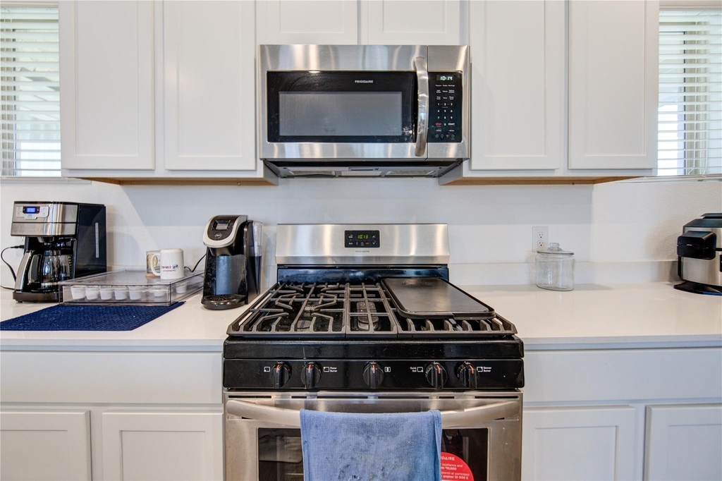 2904 Cordova Hill Drive - Photo 10