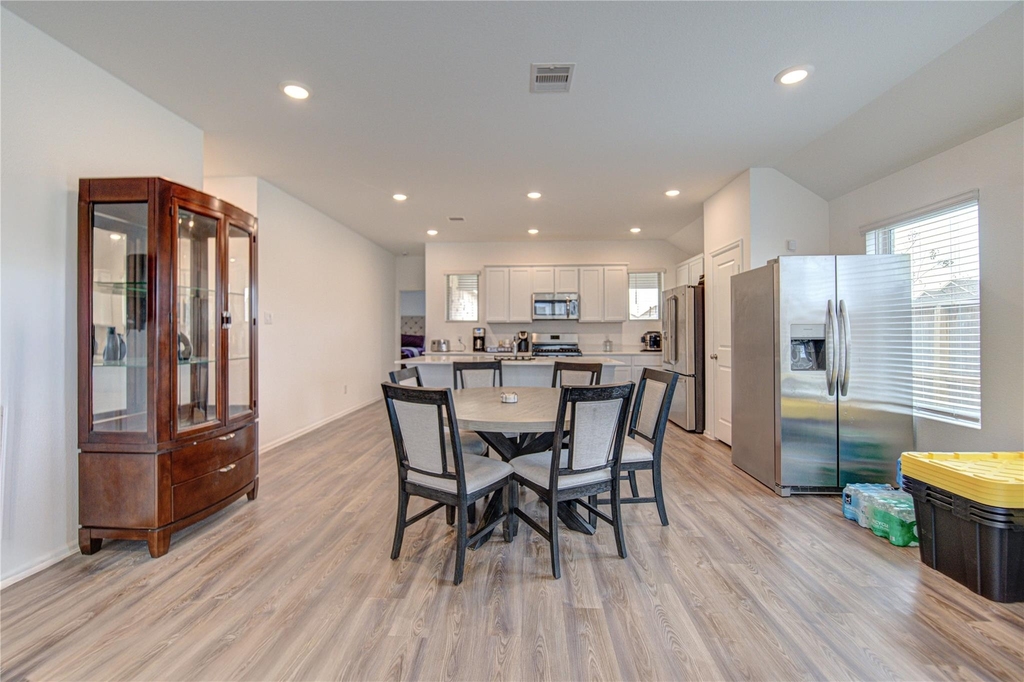 2904 Cordova Hill Drive - Photo 7