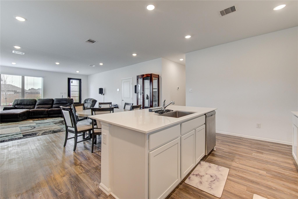2904 Cordova Hill Drive - Photo 8