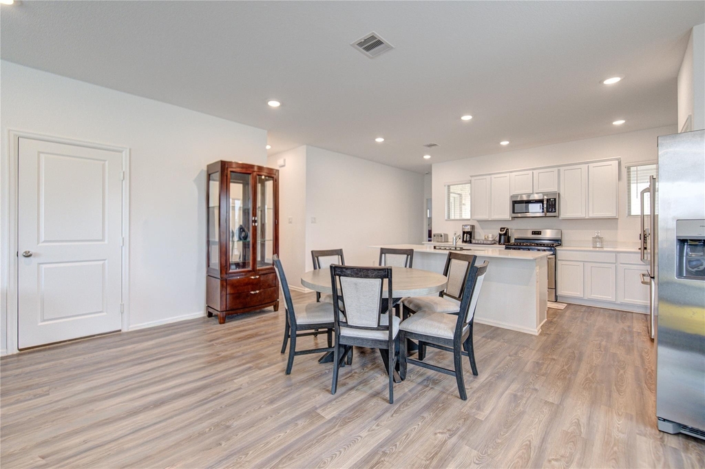 2904 Cordova Hill Drive - Photo 6