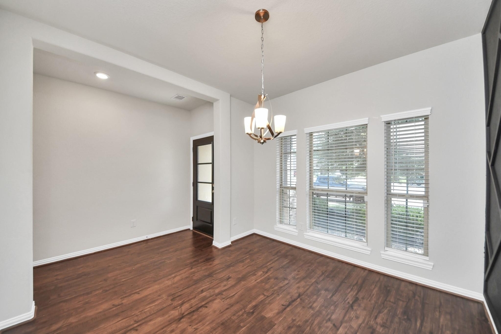 4706 Walnut Willow Court - Photo 9