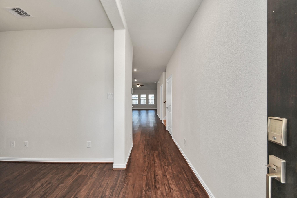 4706 Walnut Willow Court - Photo 7