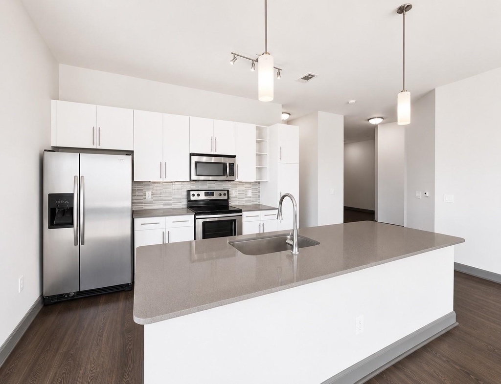 3788 Richmond Avenue - Photo 9