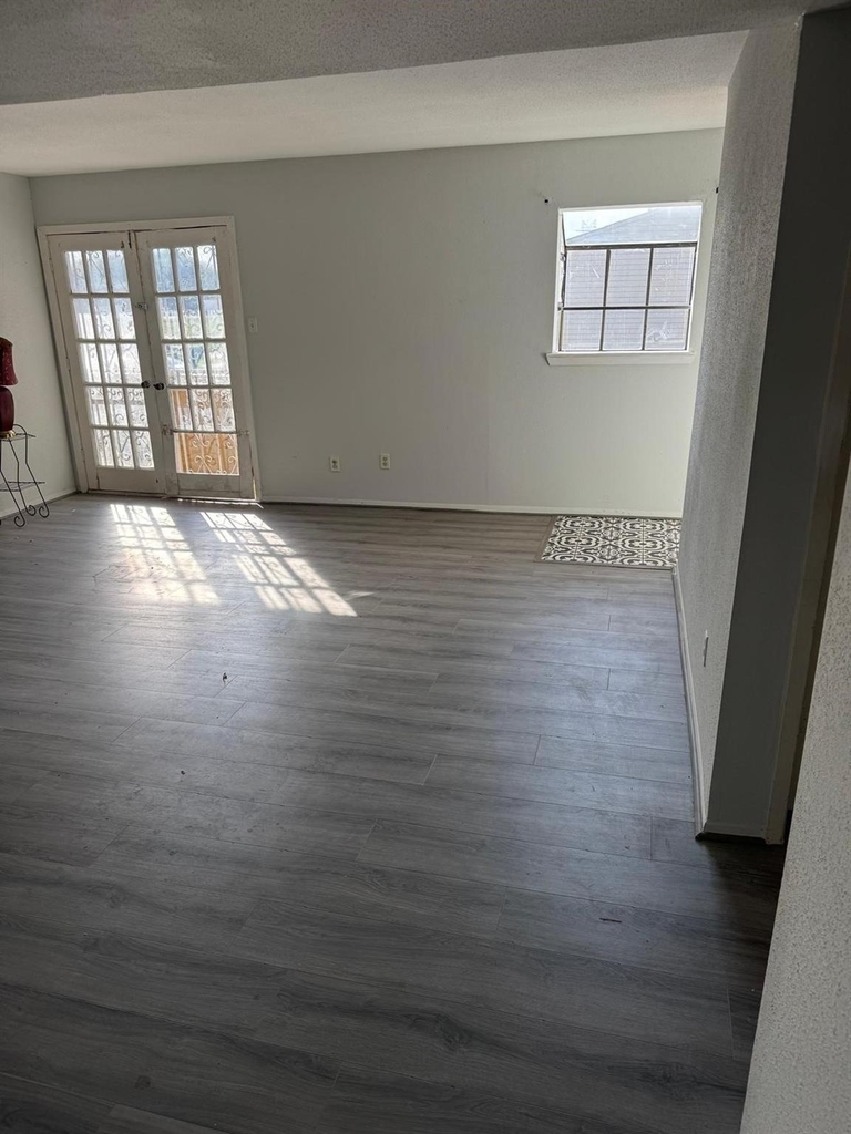 10603 S Wilcrest Drive - Photo 11