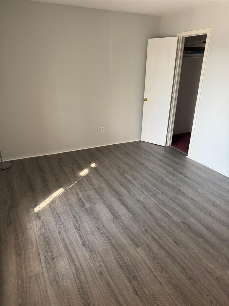 10603 S Wilcrest Drive - Photo 8