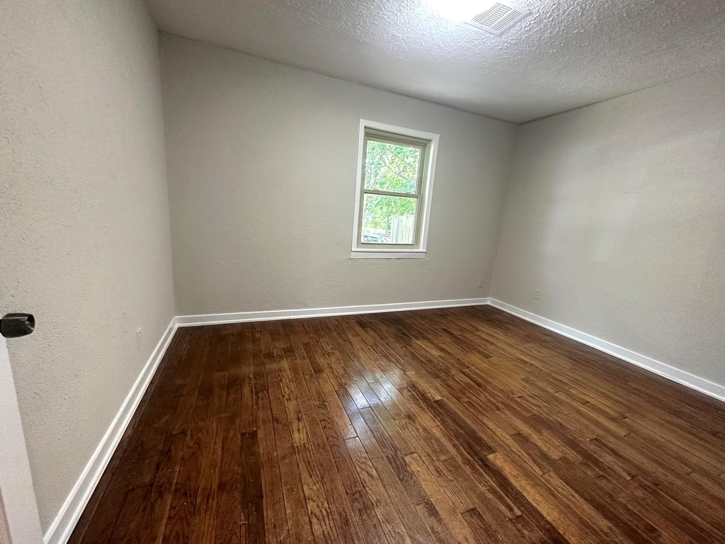 1405 Westway Street - Photo 4