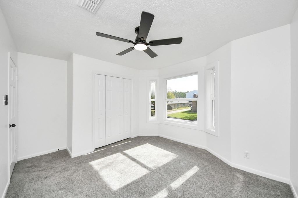 616 S Rivershire Drive - Photo 28