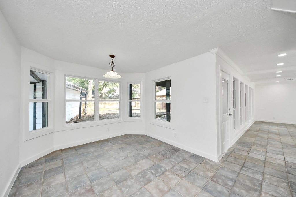 616 S Rivershire Drive - Photo 11