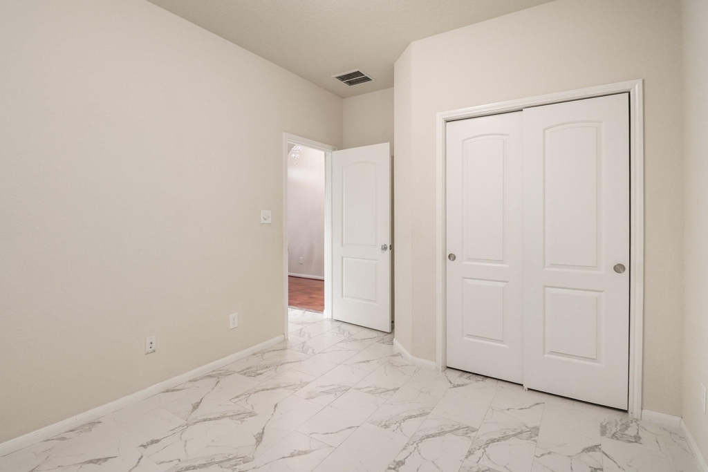 9162 Monarch Field Lane - Photo 7