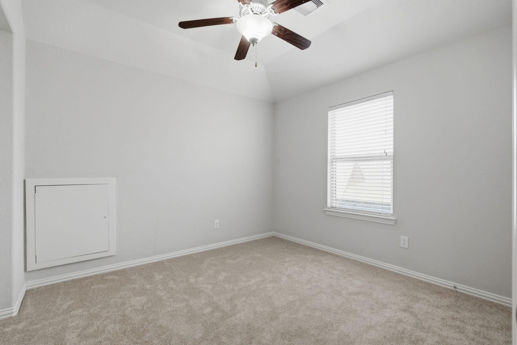 2261 Ivy Wall Drive - Photo 22