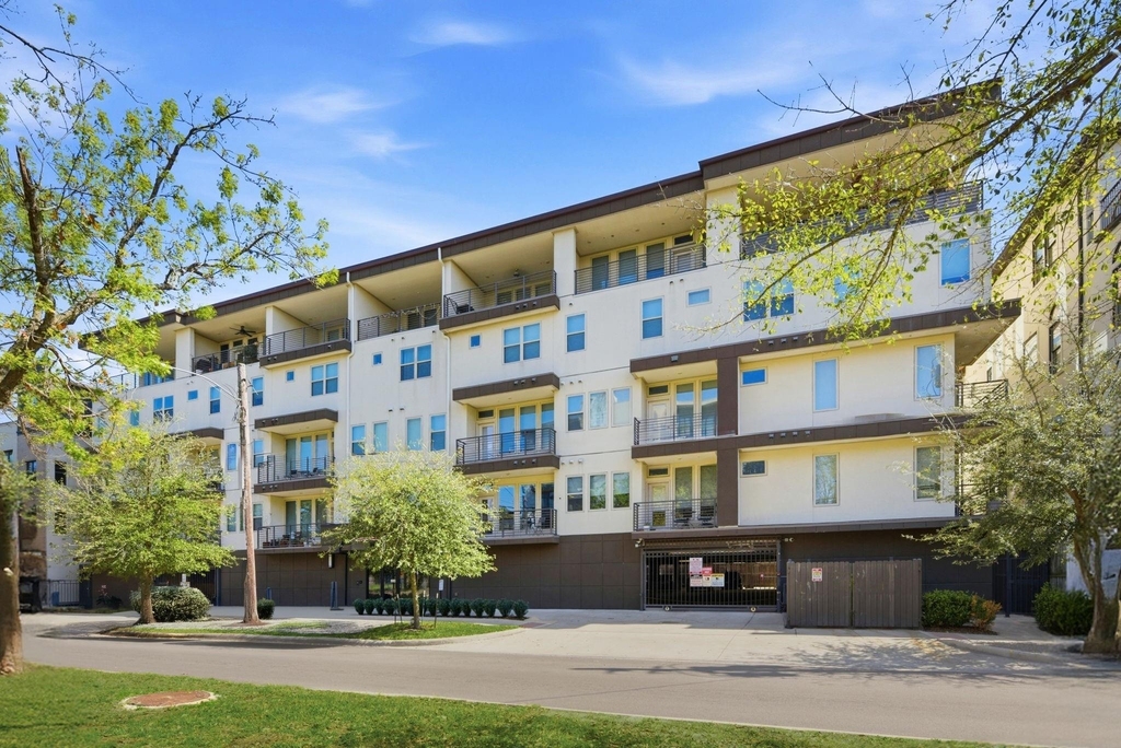 4819 Caroline Street - Photo 18