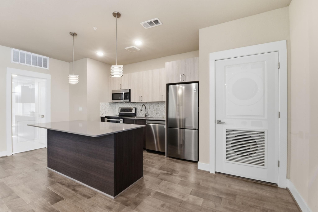 4819 Caroline Street - Photo 24