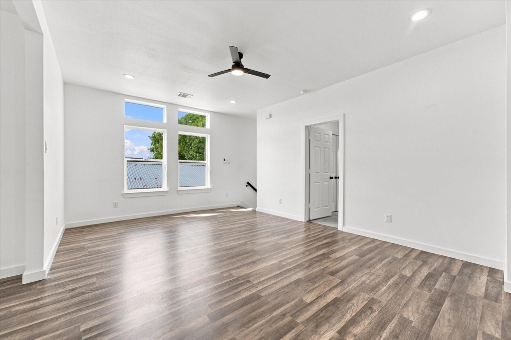 8726 Scott Street - Photo 9
