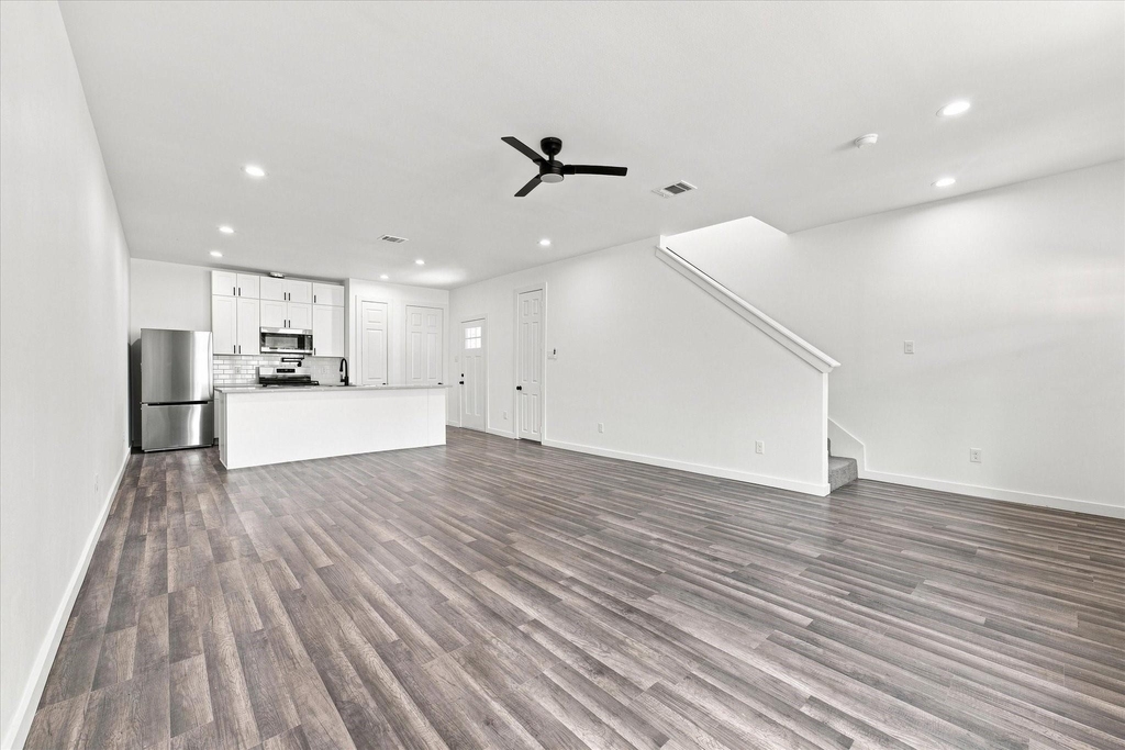 8726 Scott Street - Photo 7