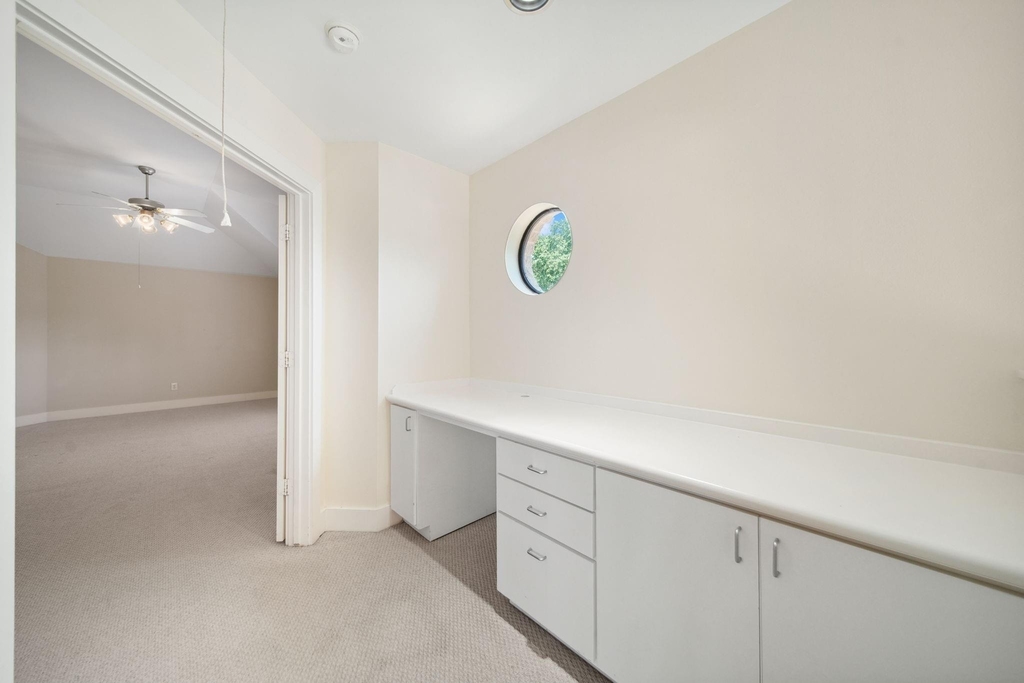 917 W 21st Street - Photo 11