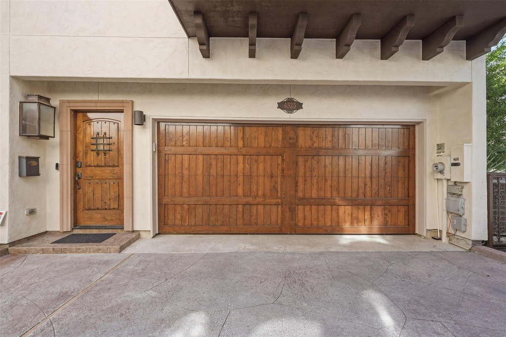 4323 Rose Street - Photo 2