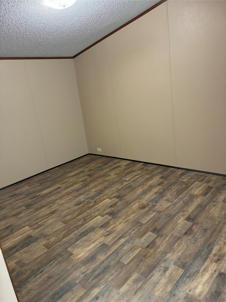 112 Strawberry Road - Photo 3
