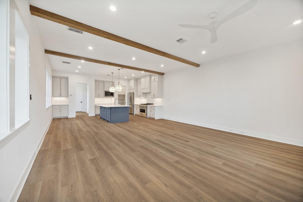 1203 E 27th Street - Photo 4