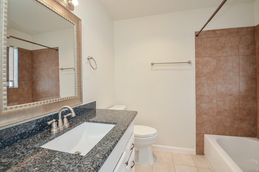 2121 Fountain View Drive - Photo 8