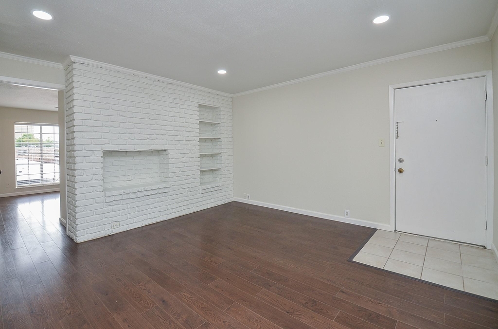 2121 Fountain View Drive - Photo 14
