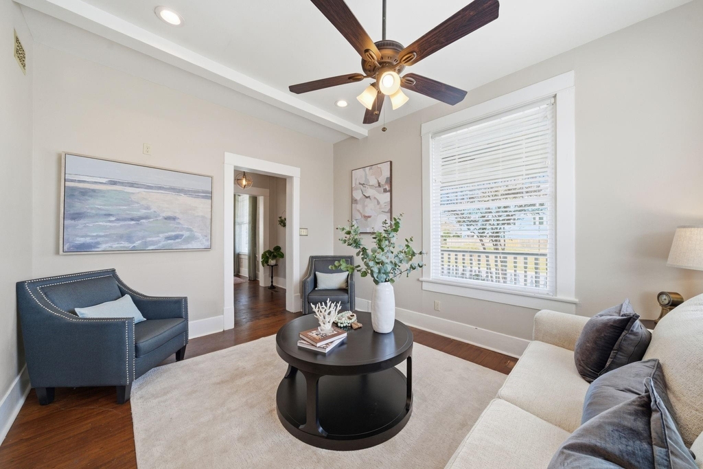 1001 Avenue K - Photo 5