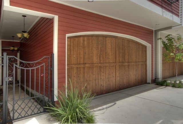 916 Lawrence Street - Photo 1