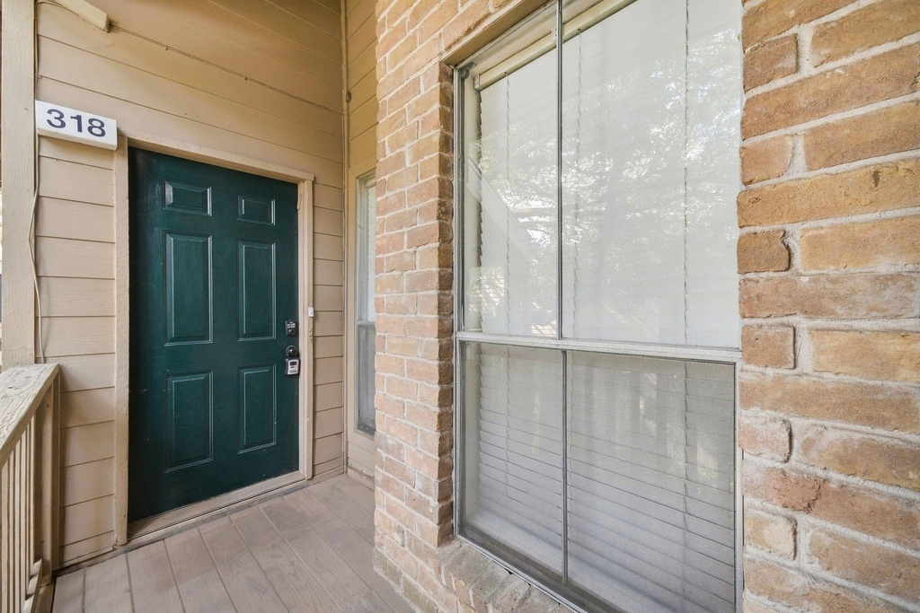 2100 Tanglewilde Street - Photo 1