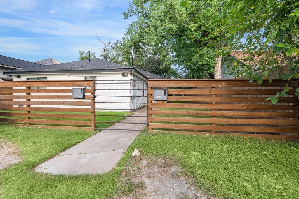 4210 Delhi Street - Photo 1