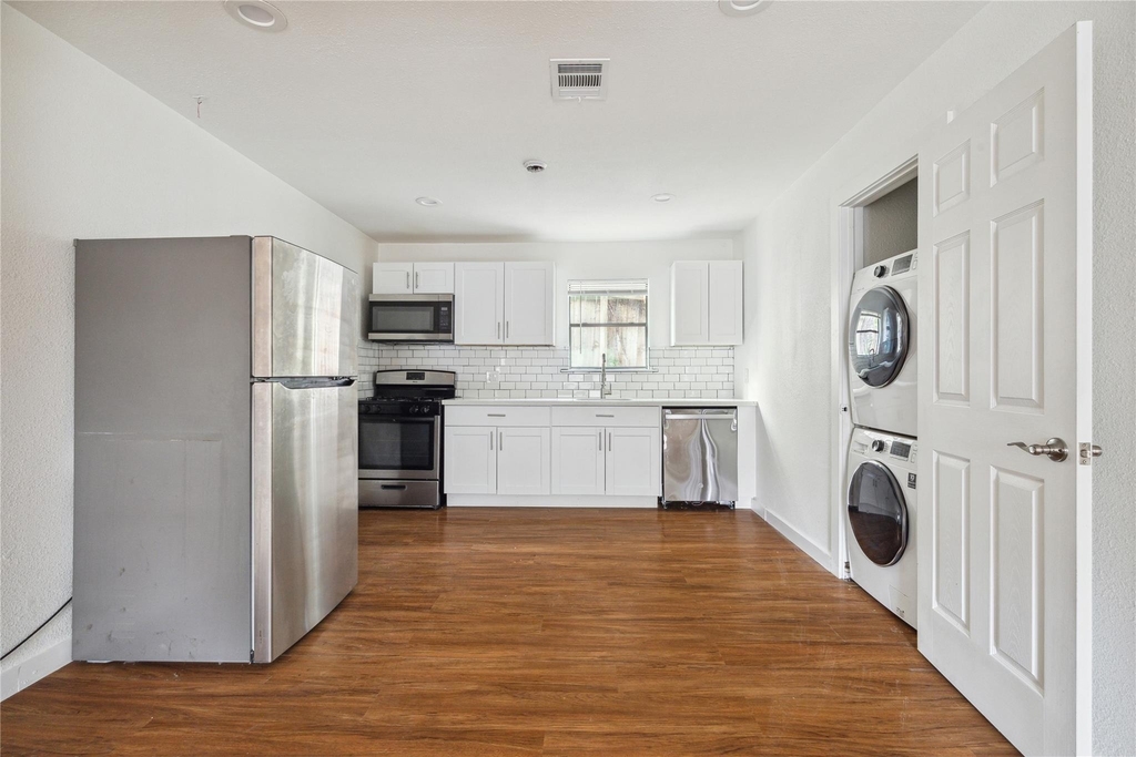 4210 Delhi Street - Photo 0