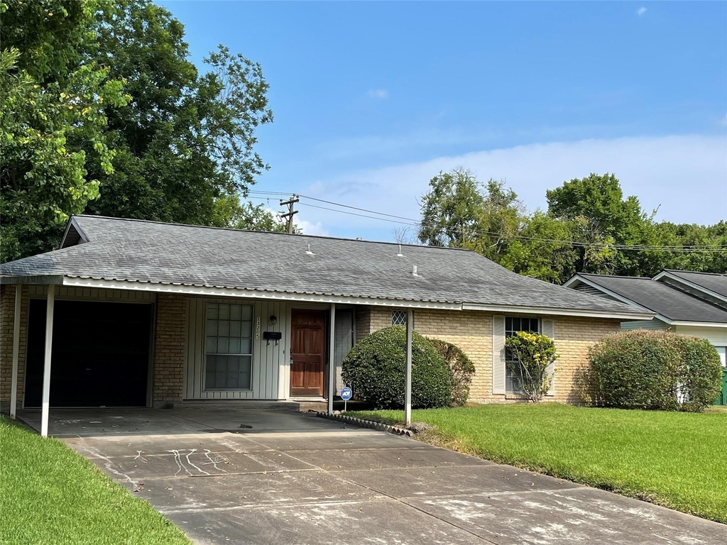 13205 Northumb Road - Photo 0