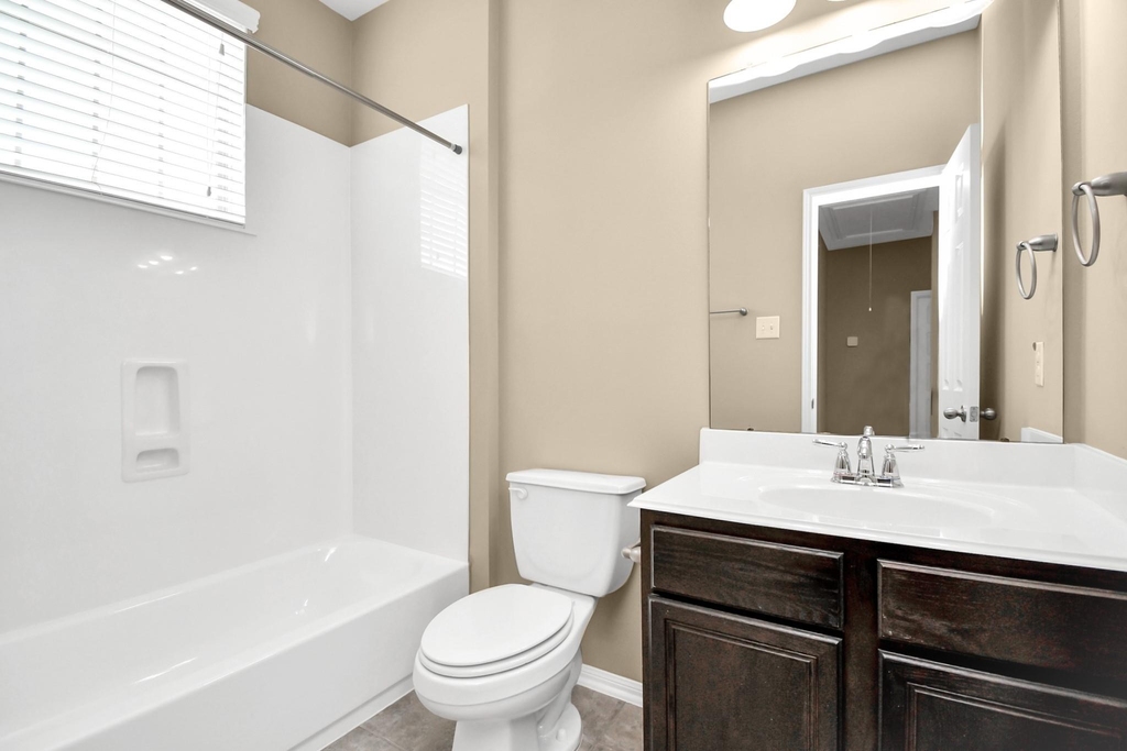 3323 Home Point Drive - Photo 3