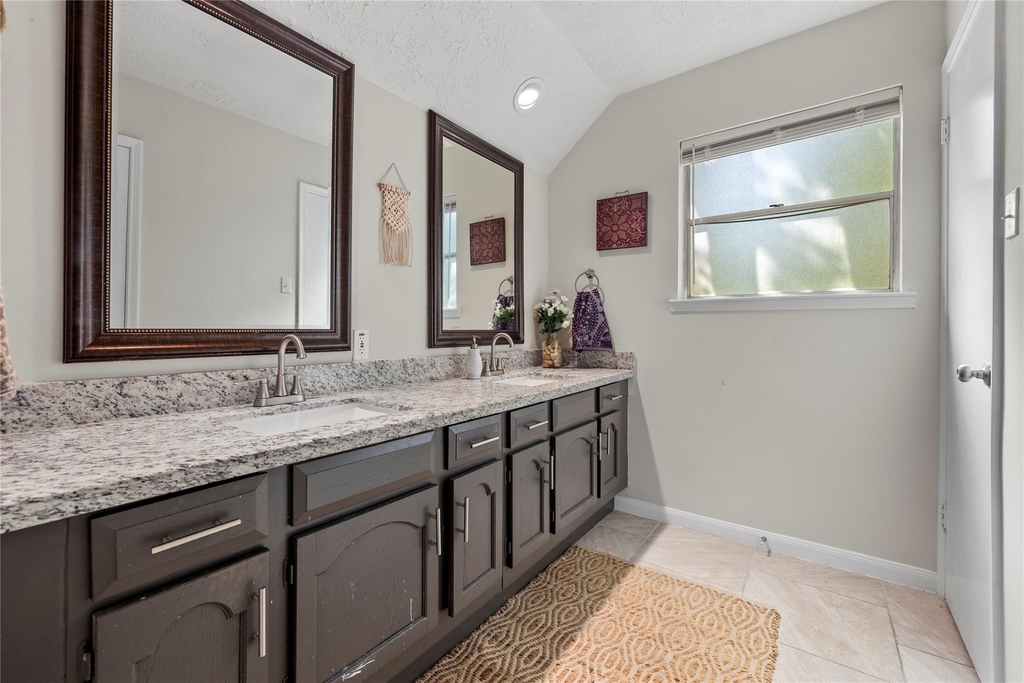 9643 Crail Drive - Photo 10