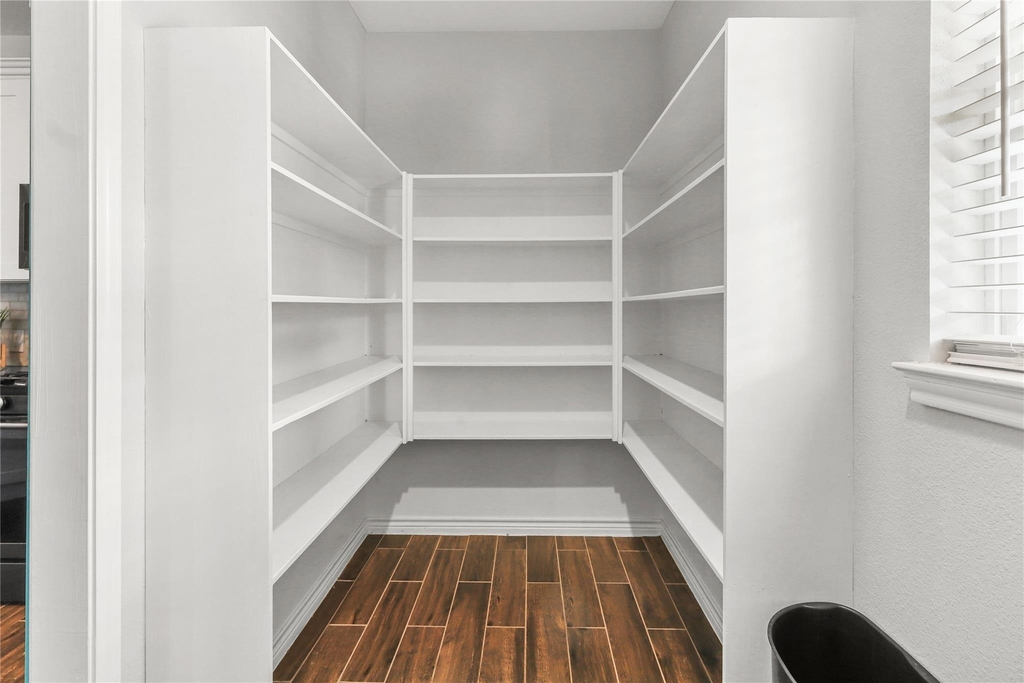 507 E Foley Street - Photo 10