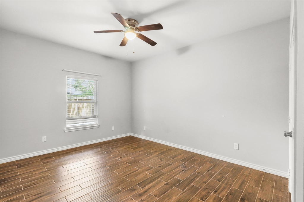 507 E Foley Street - Photo 22