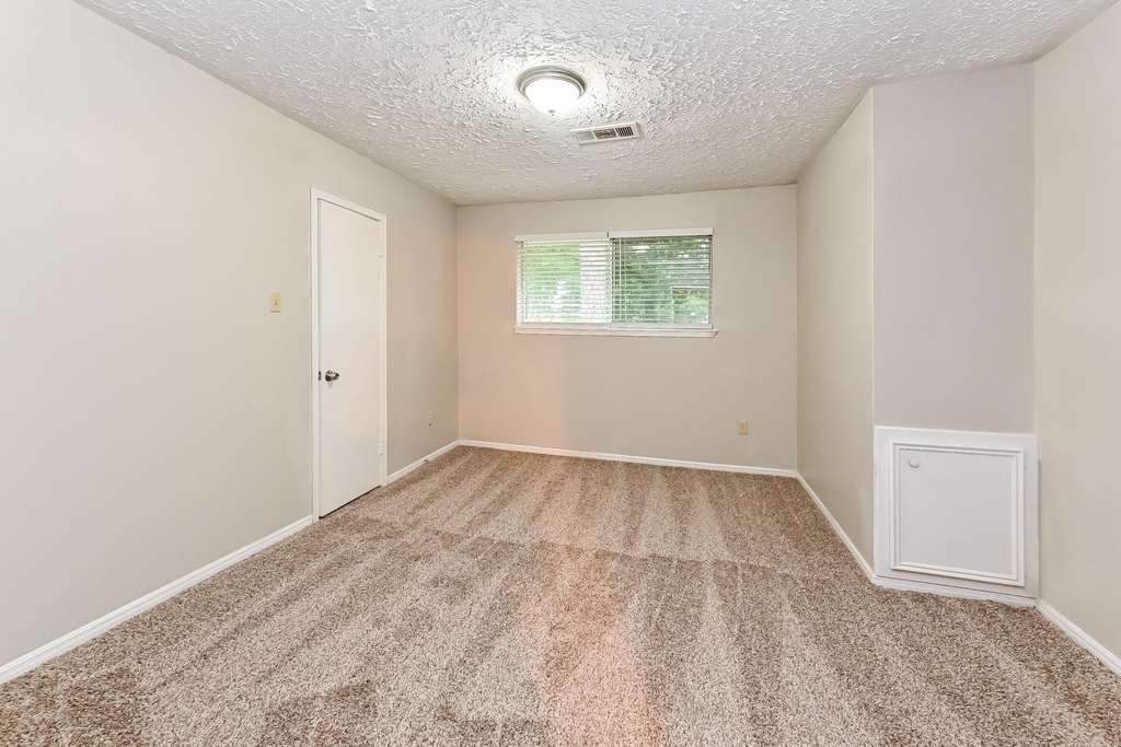 16911 Memorial Oaks Lane - Photo 12