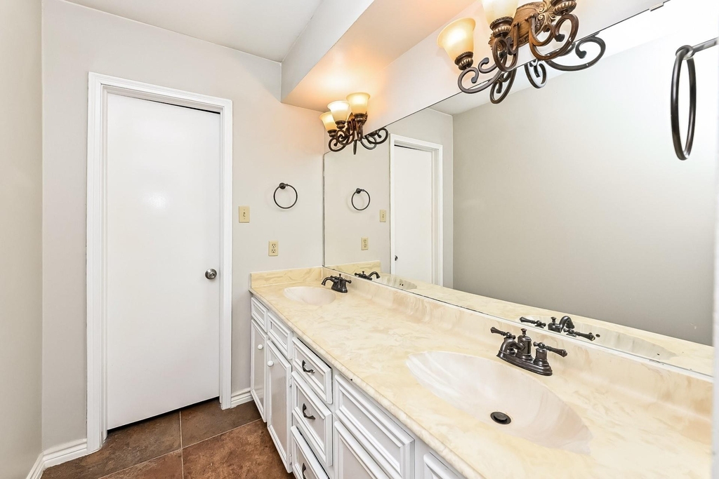 16911 Memorial Oaks Lane - Photo 16
