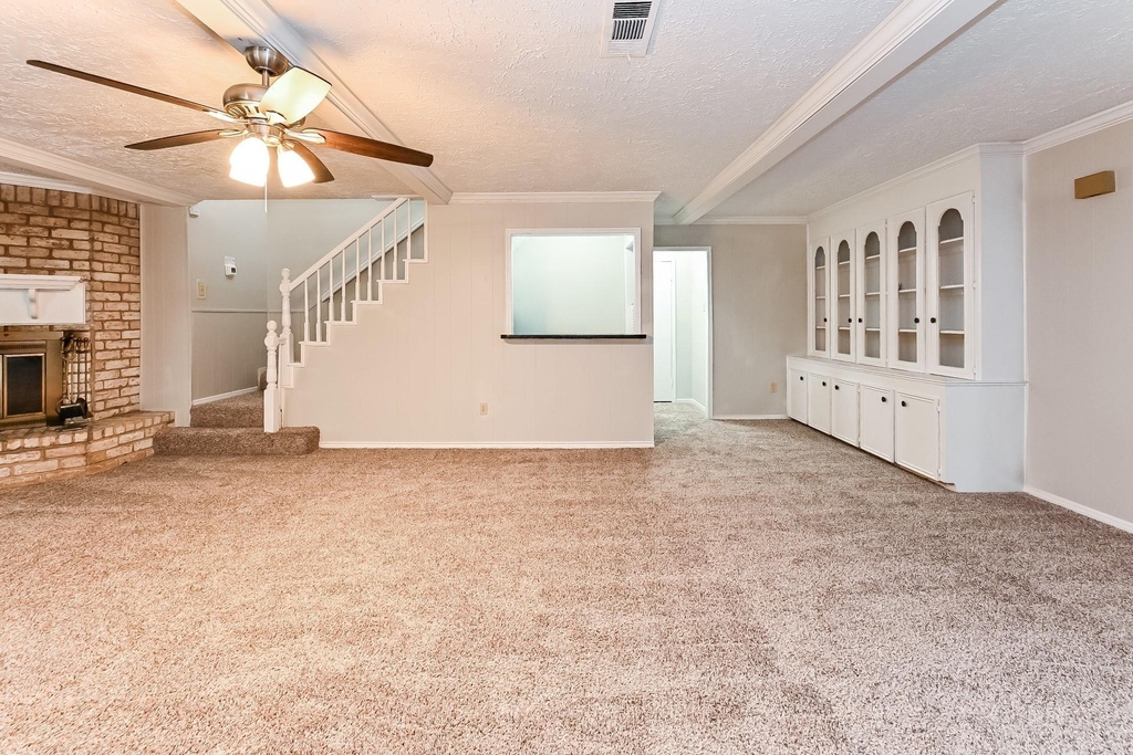 16911 Memorial Oaks Lane - Photo 2
