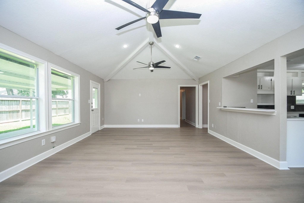 29003 Raestone Street - Photo 7