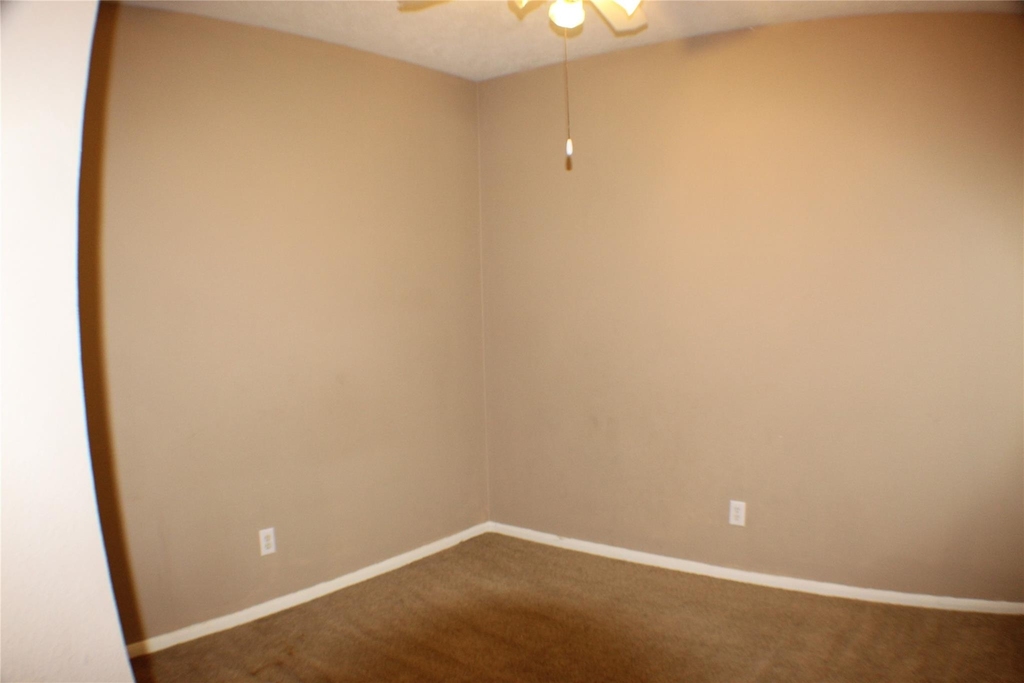 642 Avery Drive - Photo 8