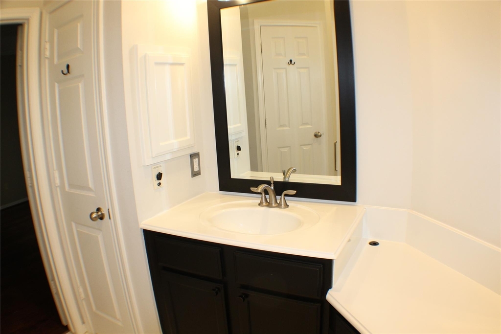 642 Avery Drive - Photo 28