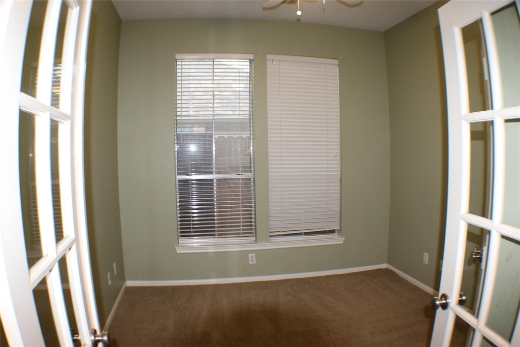 642 Avery Drive - Photo 5