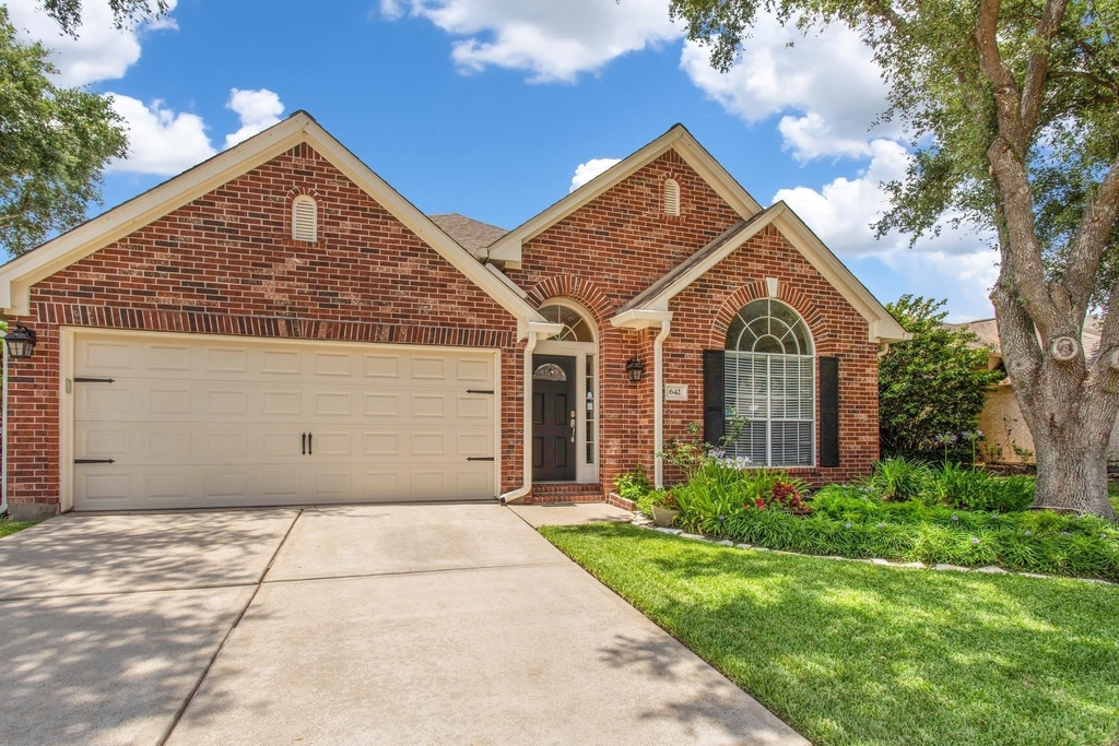 642 Avery Drive - Photo 1