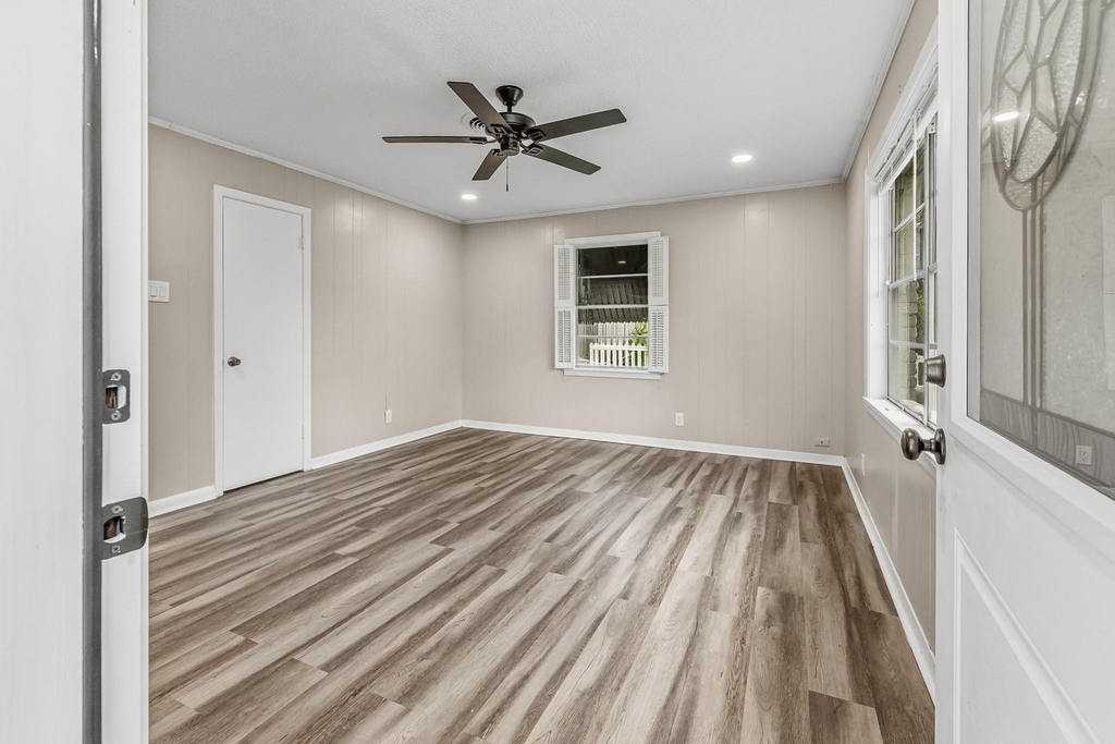 1409 20th Street - Photo 5