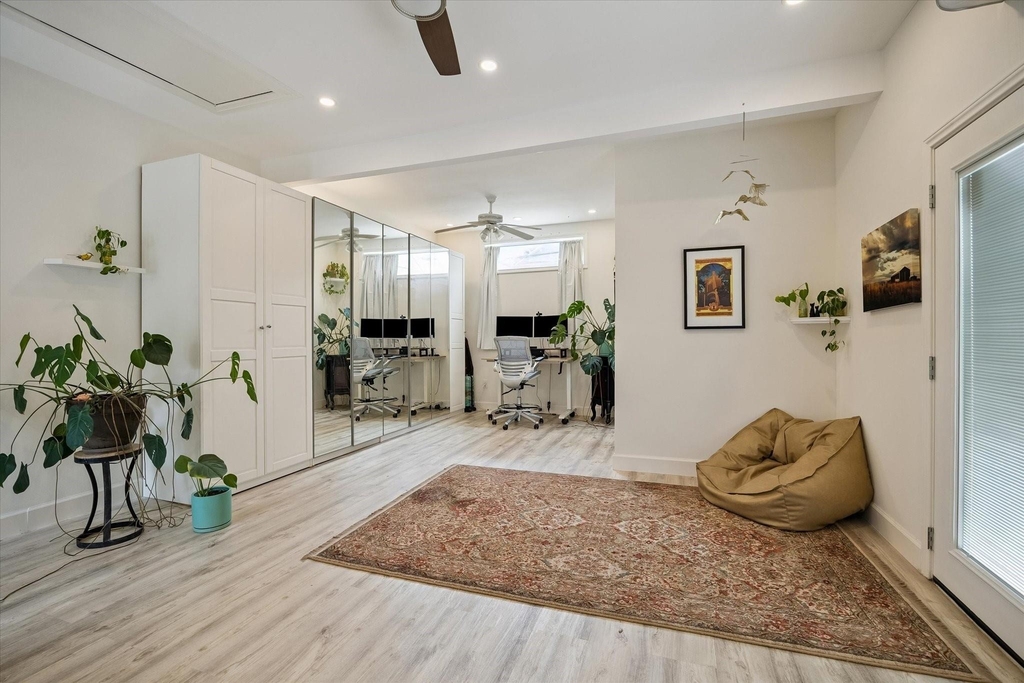 412 W 22nd Street - Photo 23