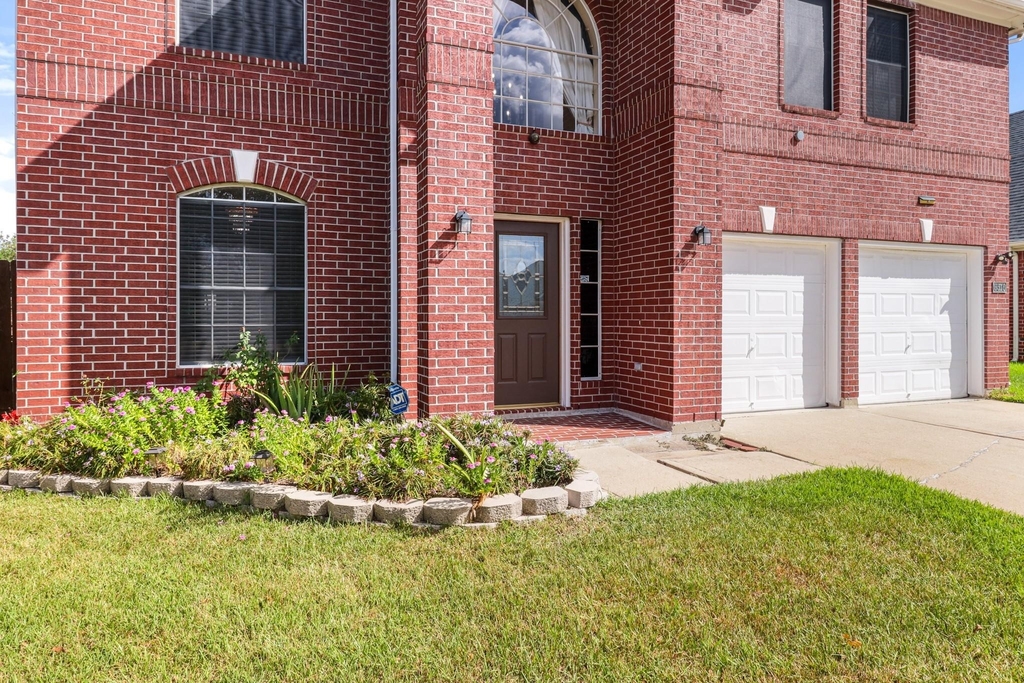 6310 Eldridge View Drive - Photo 3
