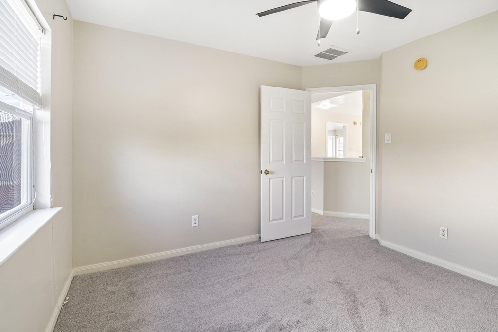 6310 Eldridge View Drive - Photo 21