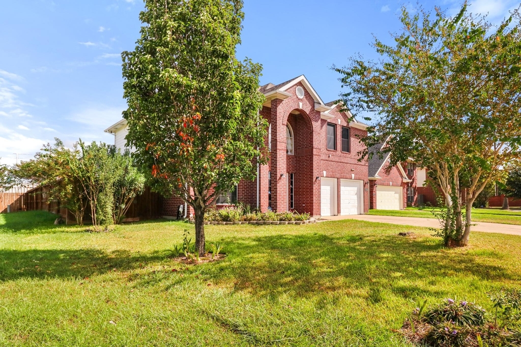 6310 Eldridge View Drive - Photo 2