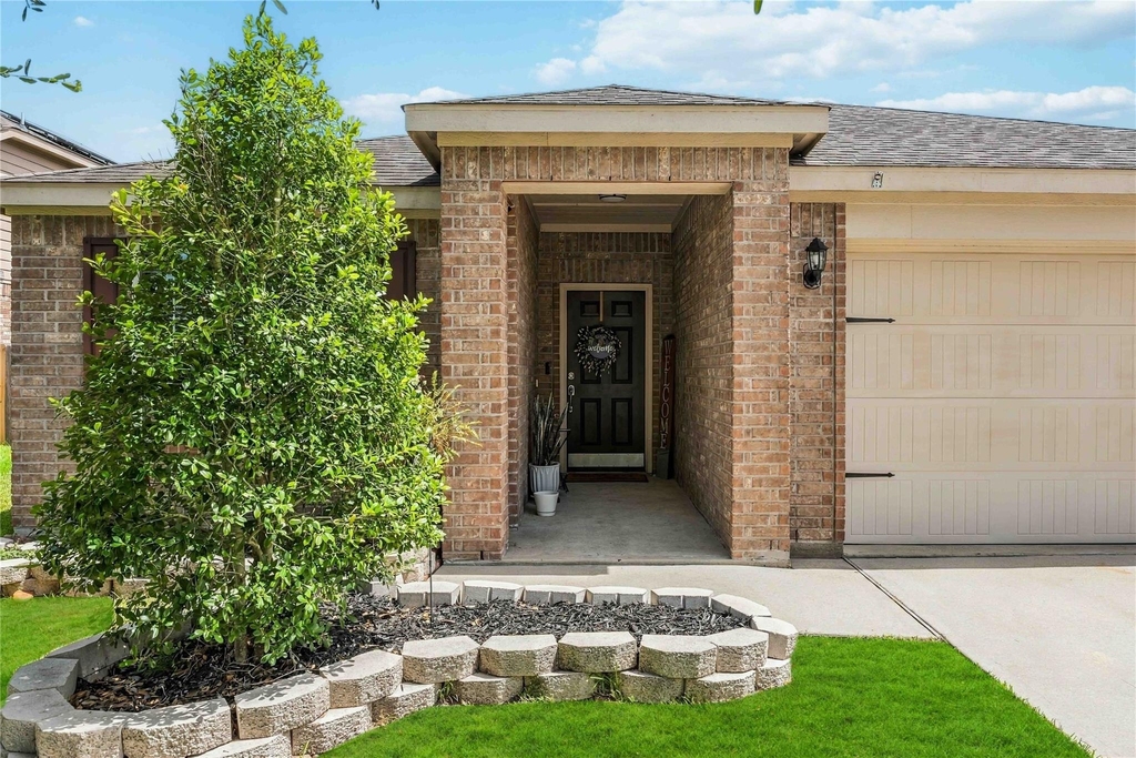 9903 Garnet Springs Drive - Photo 2