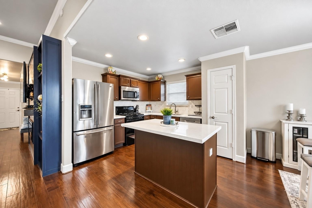 9903 Garnet Springs Drive - Photo 15