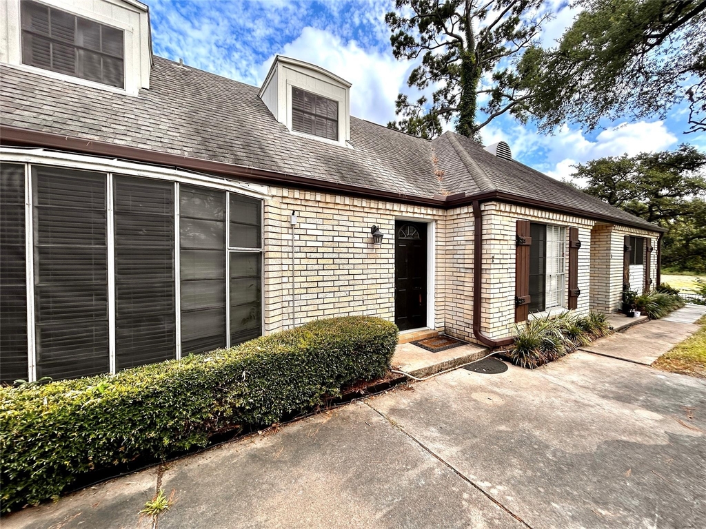 6744 Lawndale Street - Photo 0